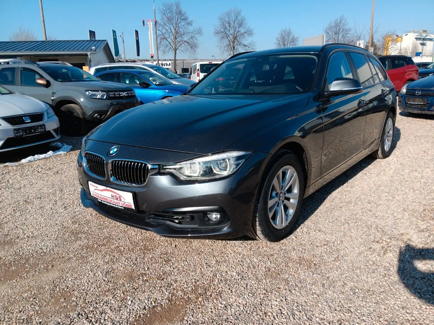 BMW 318 3 Touring 318 d Advantage Navi LED Klima SHZ Grau - 1