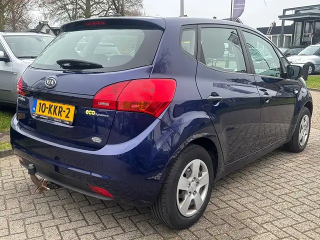 Kia Venga view 5
