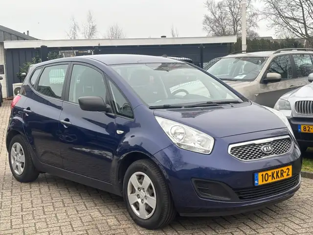 Kia Venga view 2