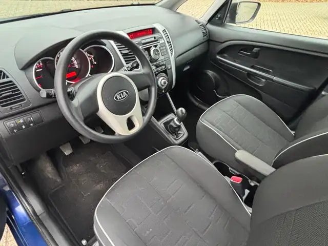 Kia Venga view 9