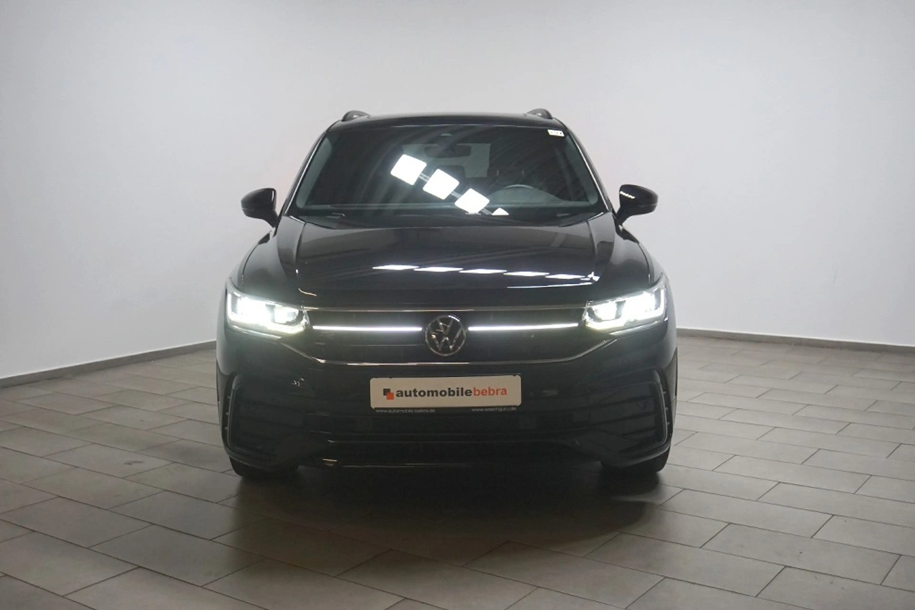 Volkswagen Tiguan Allspace 2.0TDI DSG R-Line 4M 7-Sitz VOLL — photo 2