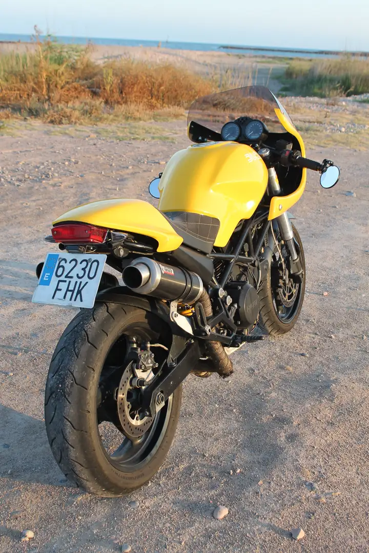 Ducati Monster 695 Amarillo - 2