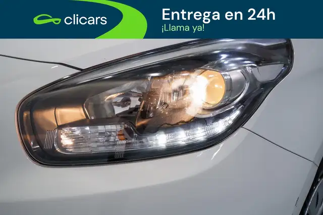 Kia Carens view 10