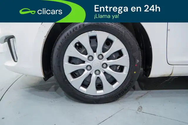 Kia Carens view 11
