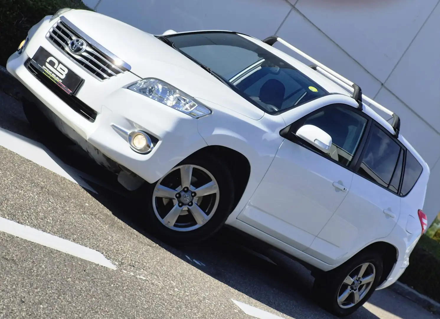 Toyota RAV 4 *** 2.2 D-4D - Camera - Gps - Garantie *** Blanc - 1