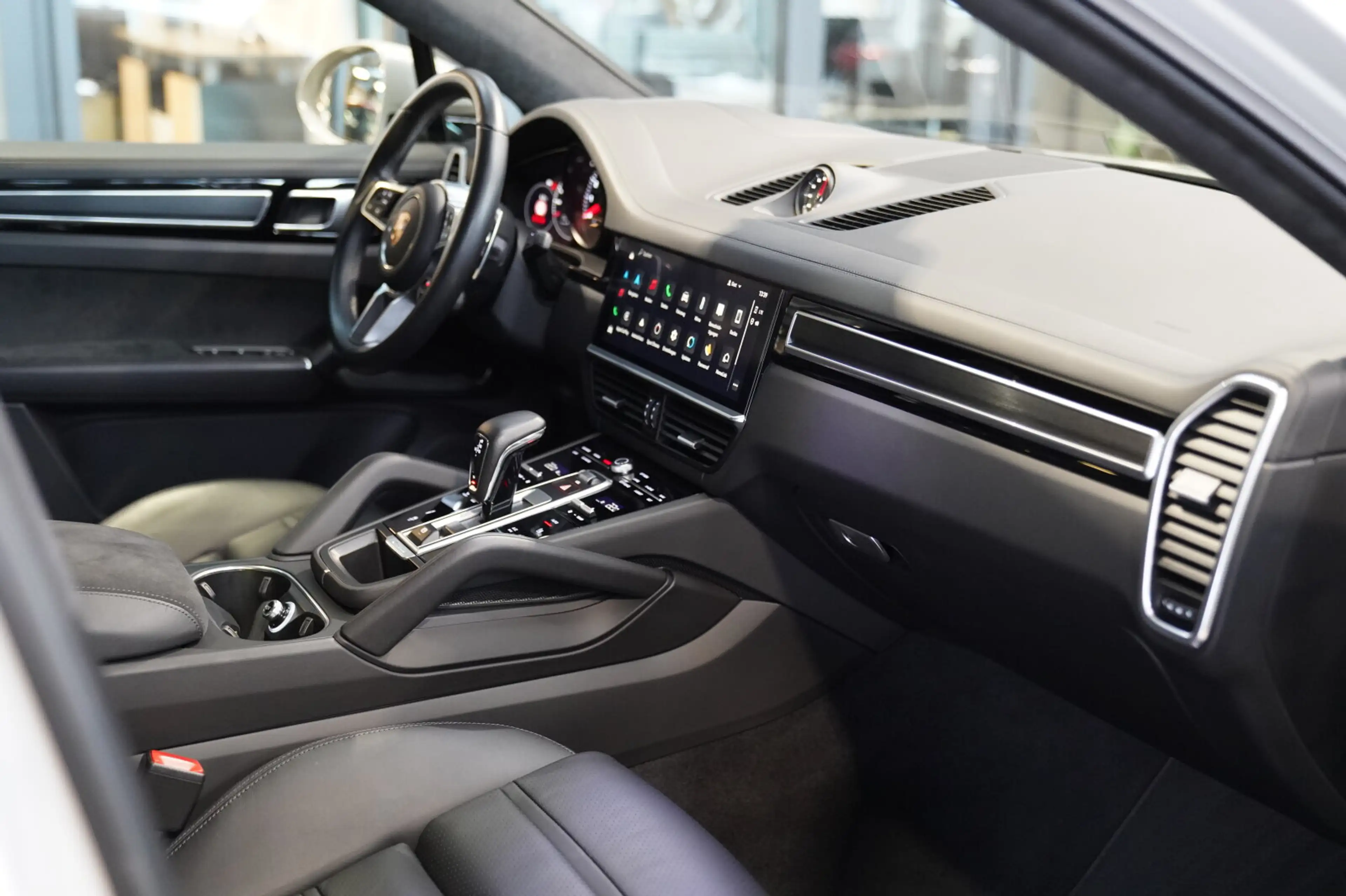 Porsche Cayenne Cayenne Coupe GTS kreide Sport Classic Pano AHK — photo 10
