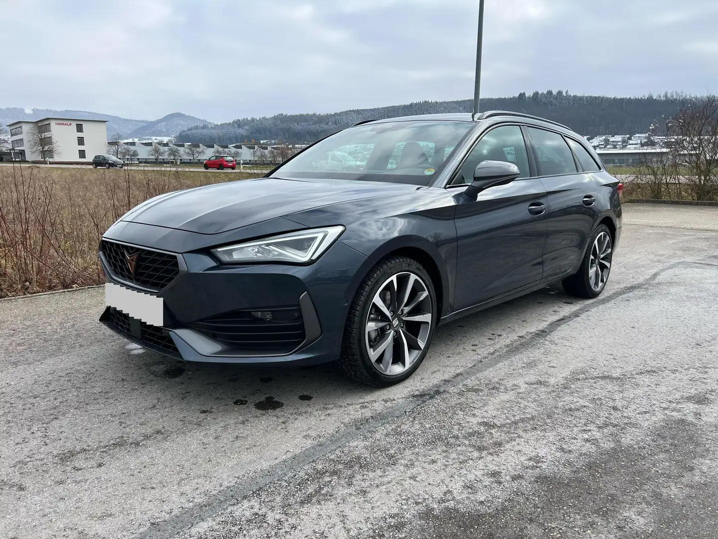 CUPRA Leon Leon Sportstourer 1.5 TSI AHK/ Teil-Leder/Navi Šedá - 1