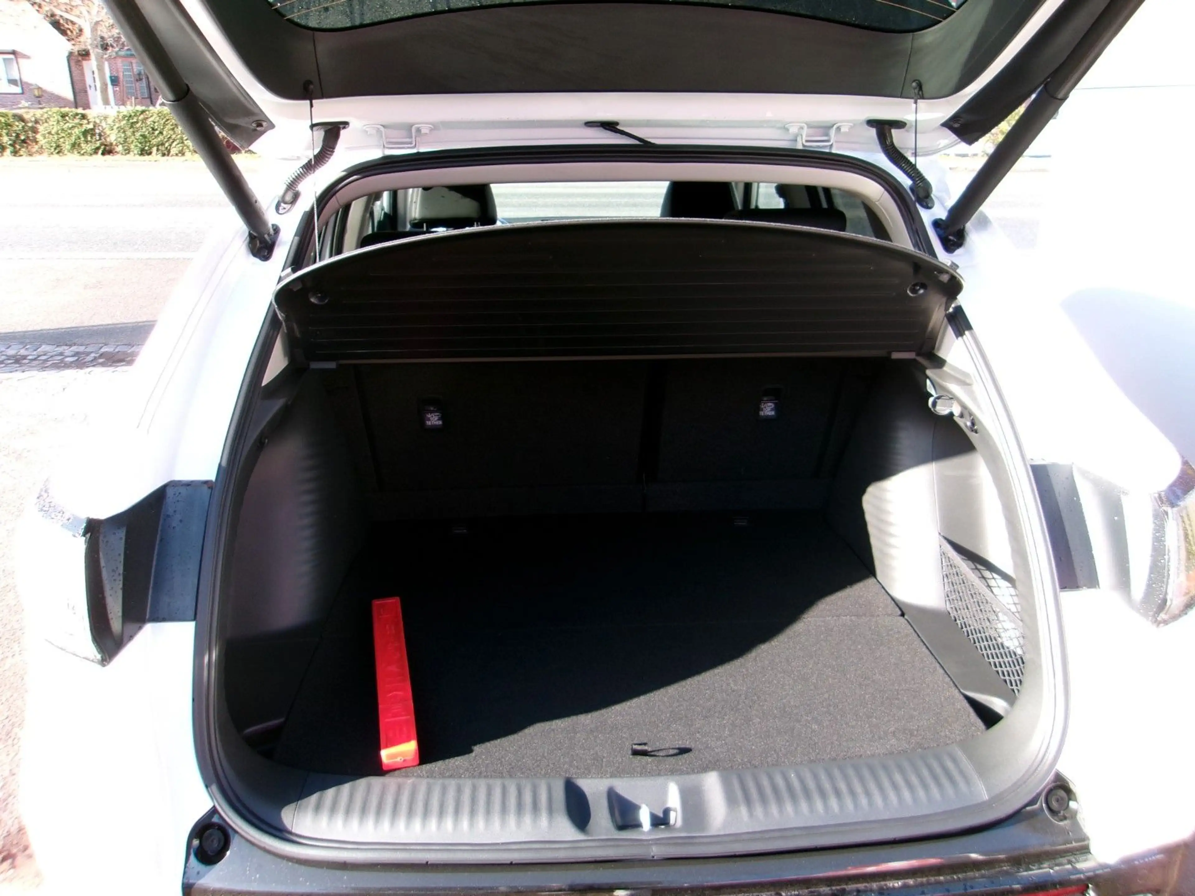 Honda ZR-V e:HEV Sport — photo 4