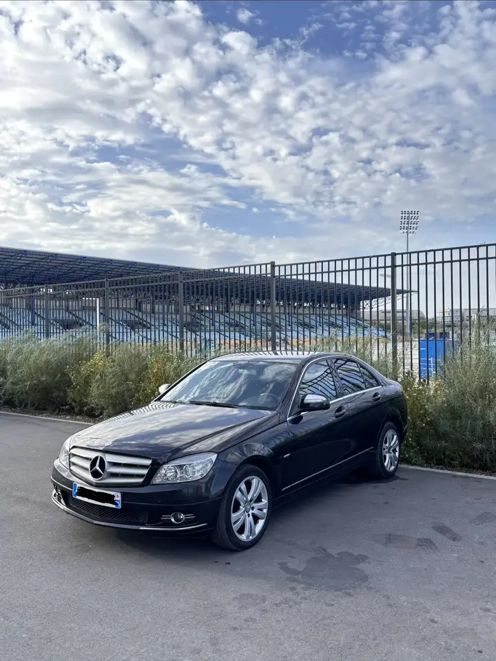 Mercedes-Benz C 220