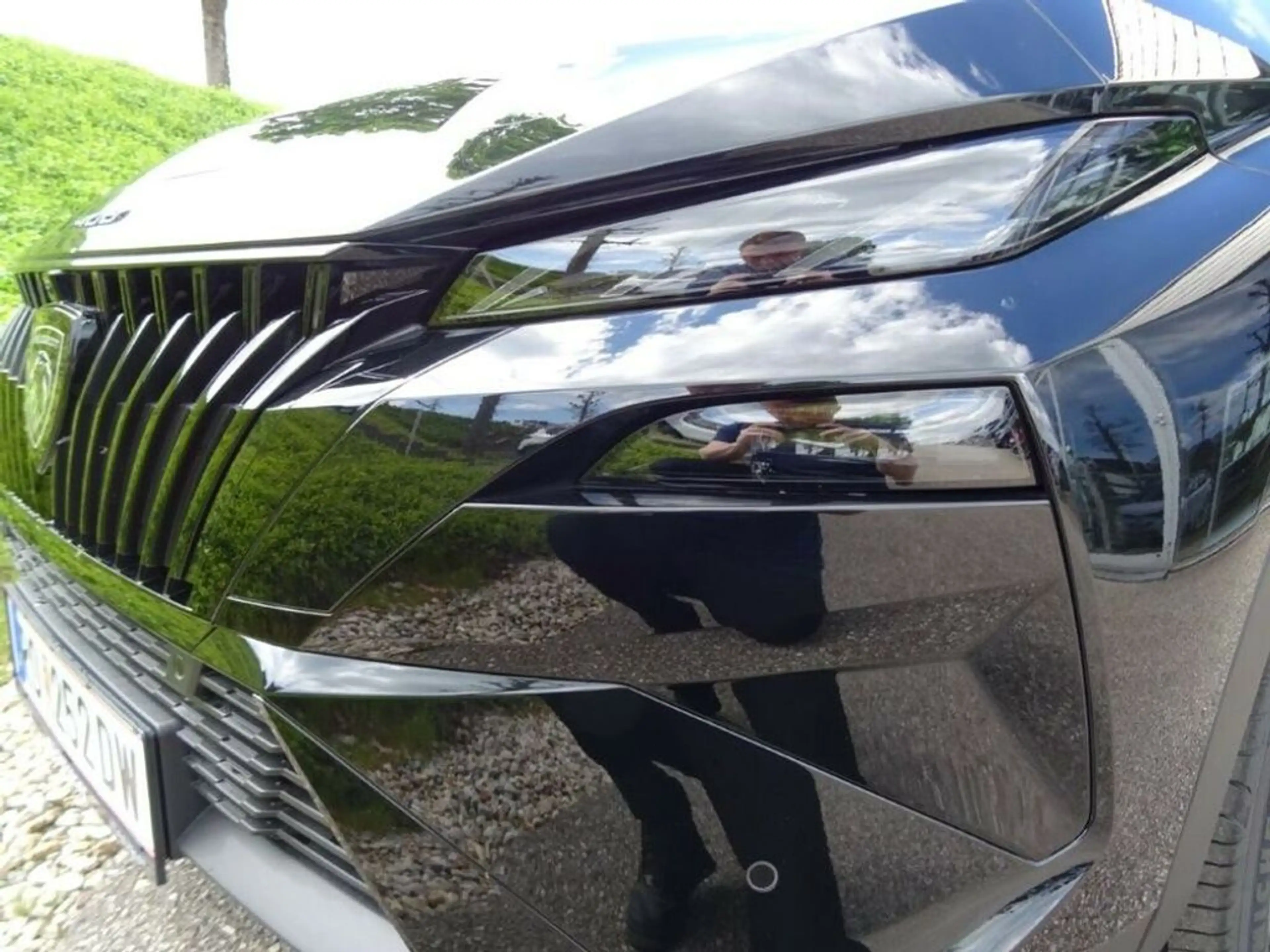 Peugeot 408 Hybrid 145 GT Exclusive — photo 5