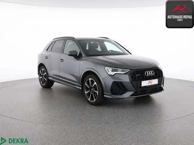 Audi Q3 view 7