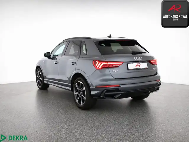 Audi Q3 view 3