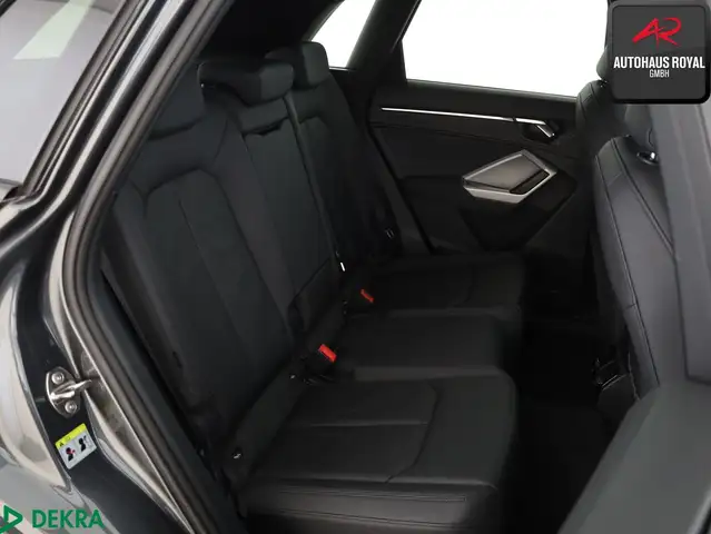 Audi Q3 view 13