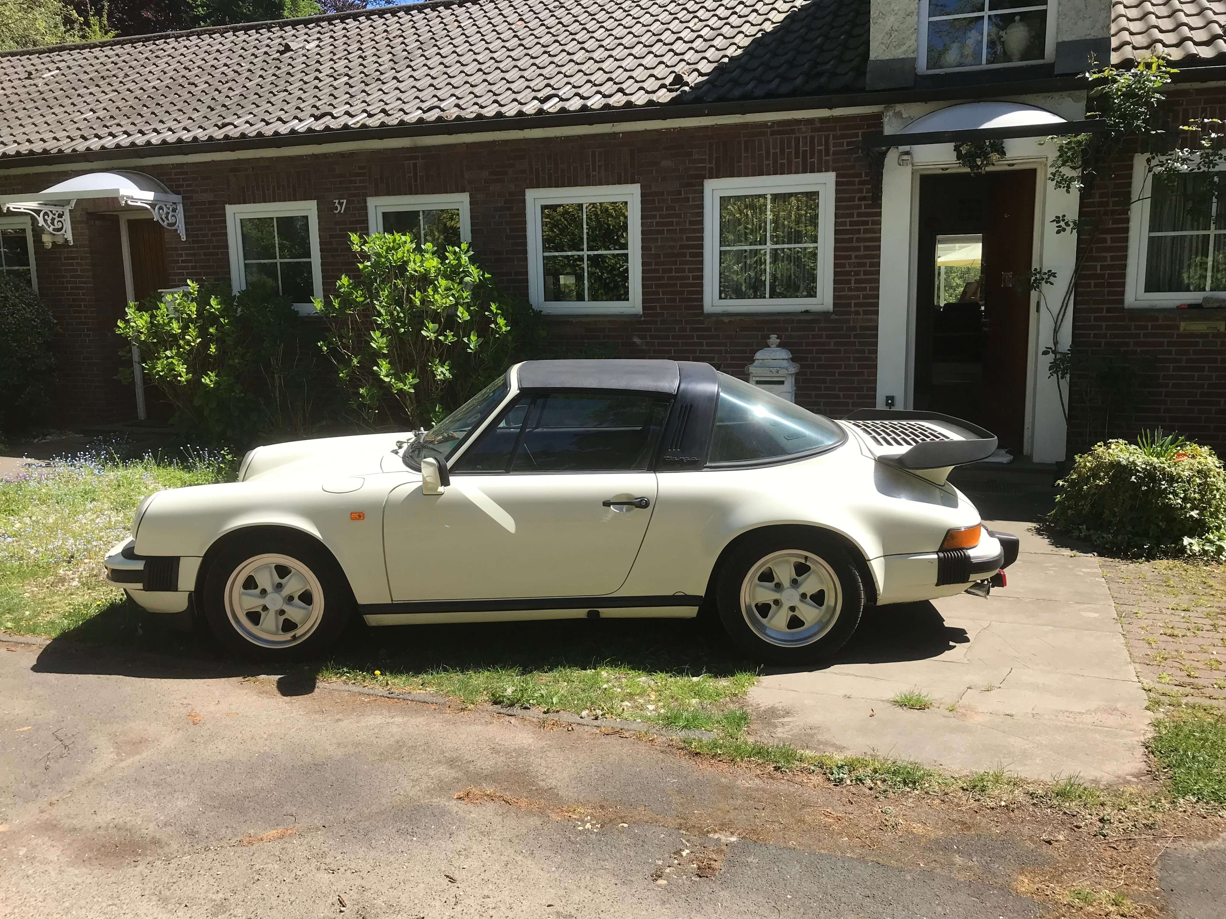 Second hand Porsche 911 