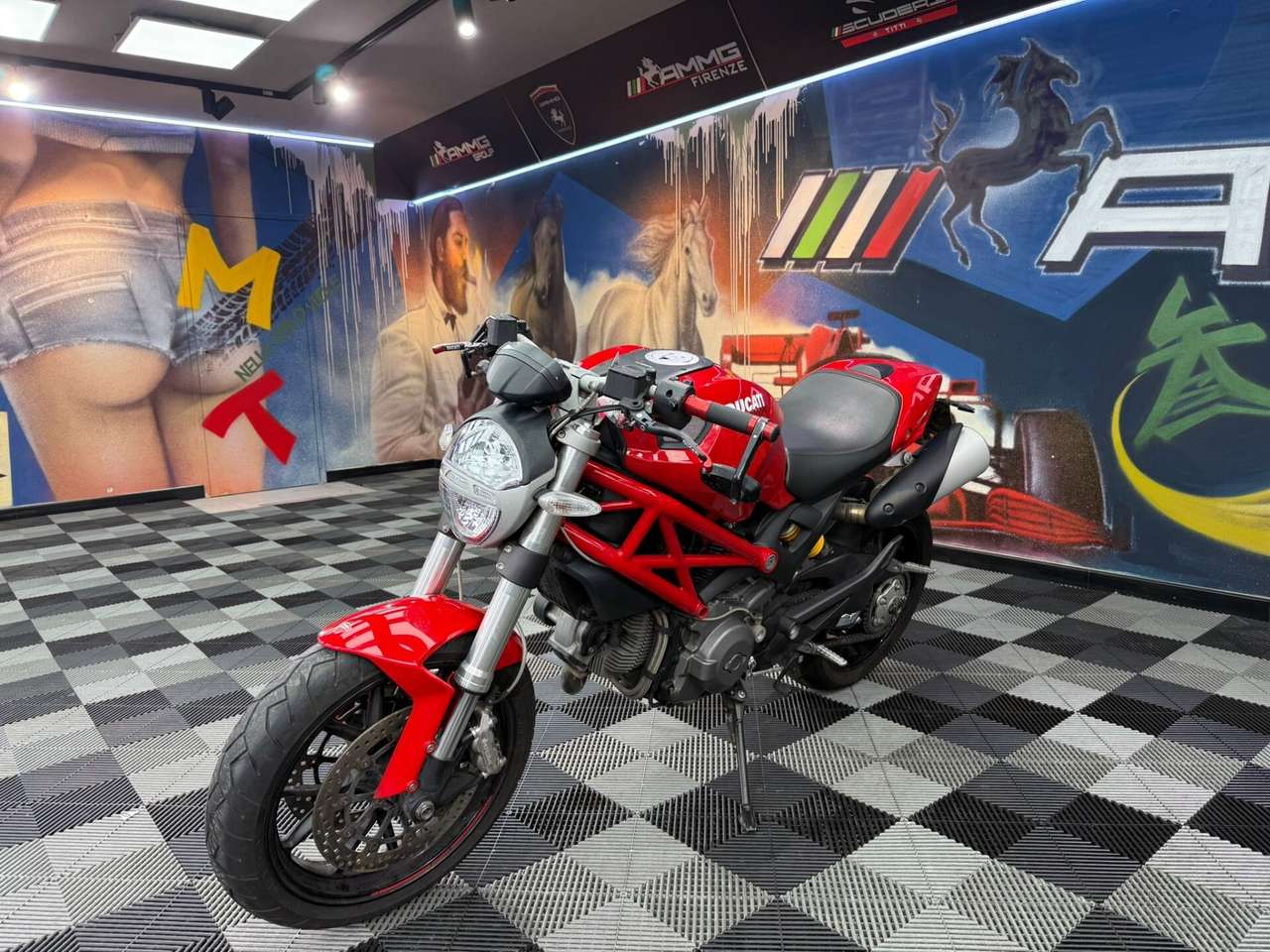 Ducati Monster 796