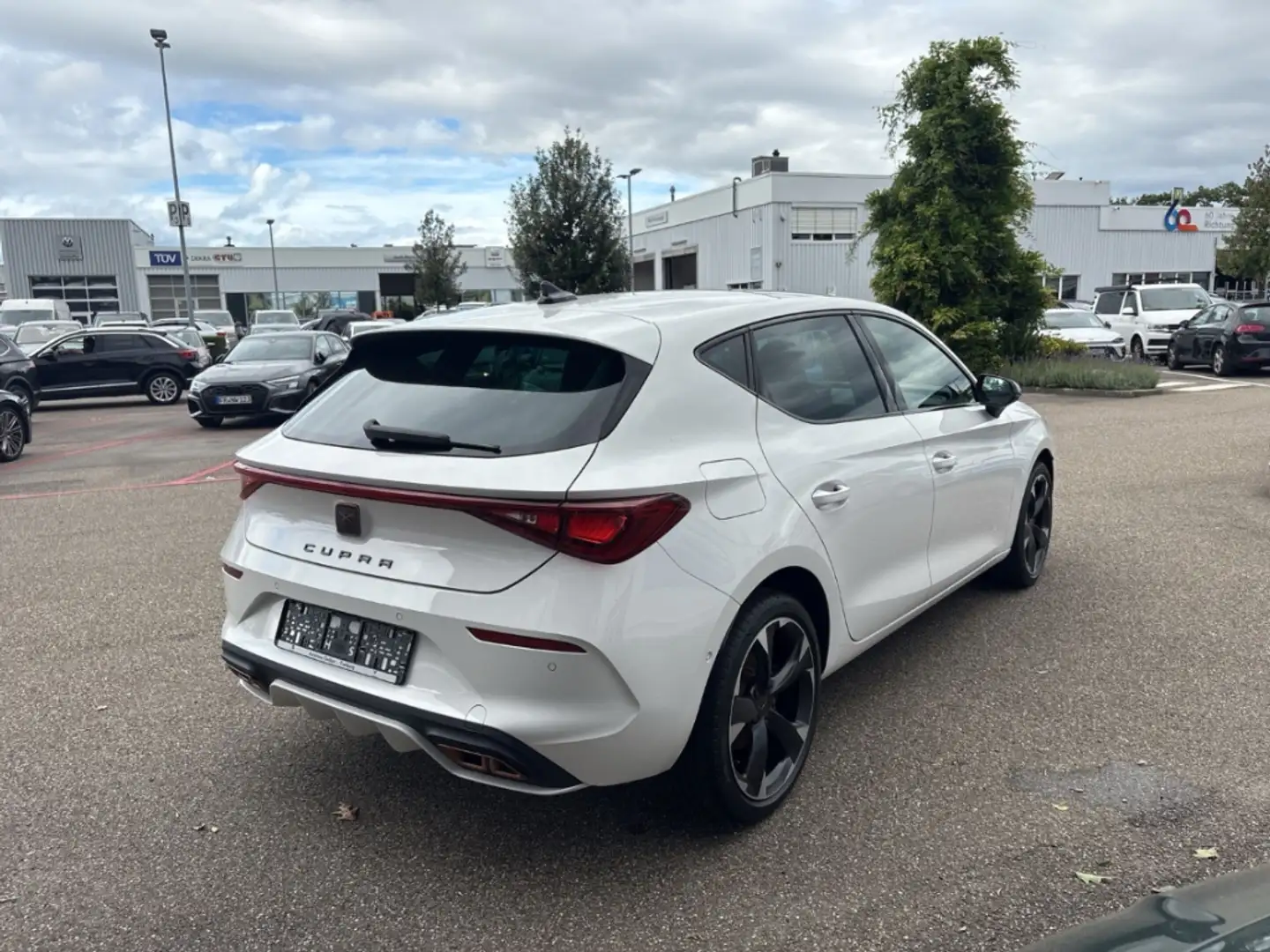 CUPRA Leon e-HYBRID 1.4 El. Panodach Navi Digitales Cockpit L Blanc - 2