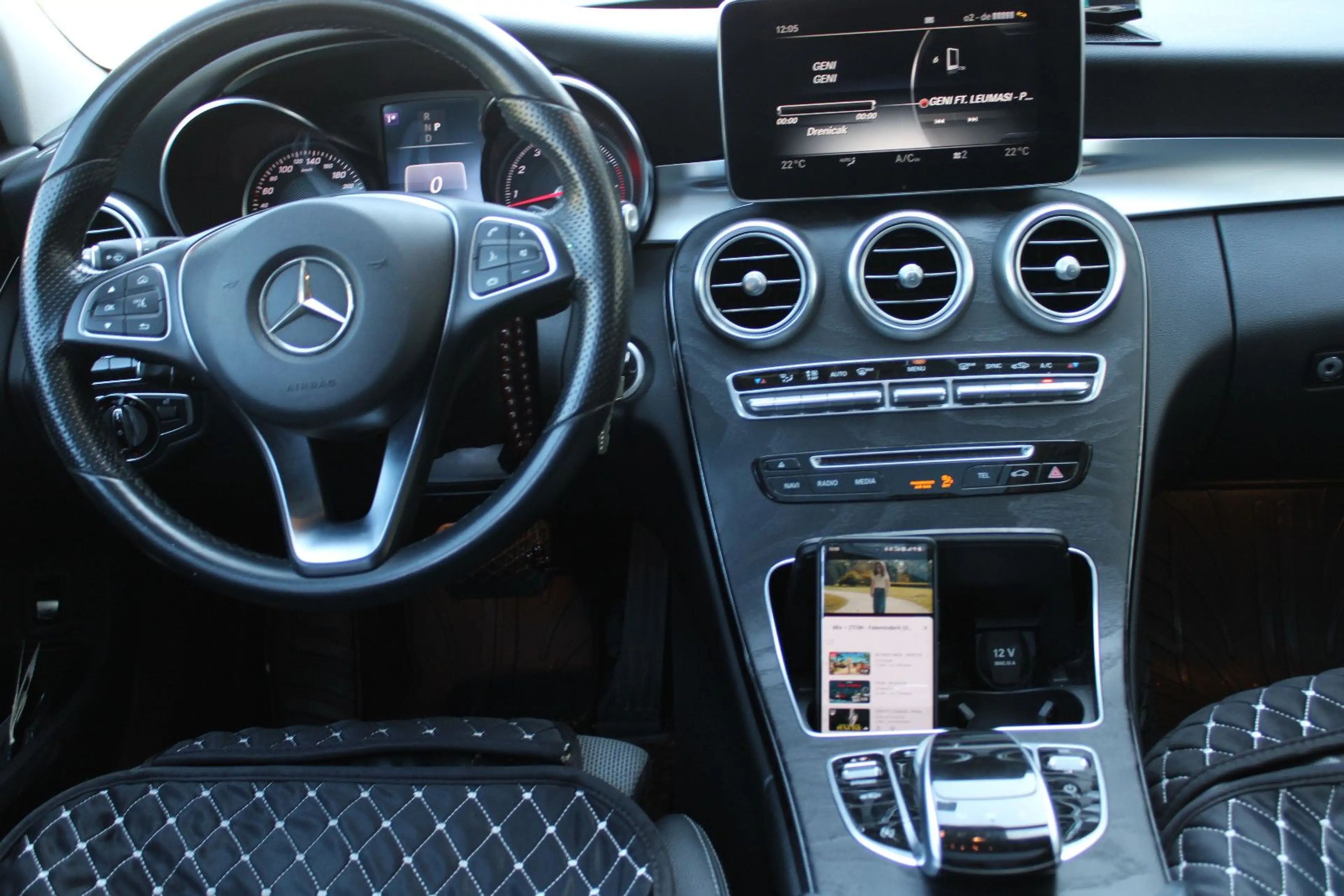 Mercedes-Benz C 400 C Limousine /4Matic — photo 12