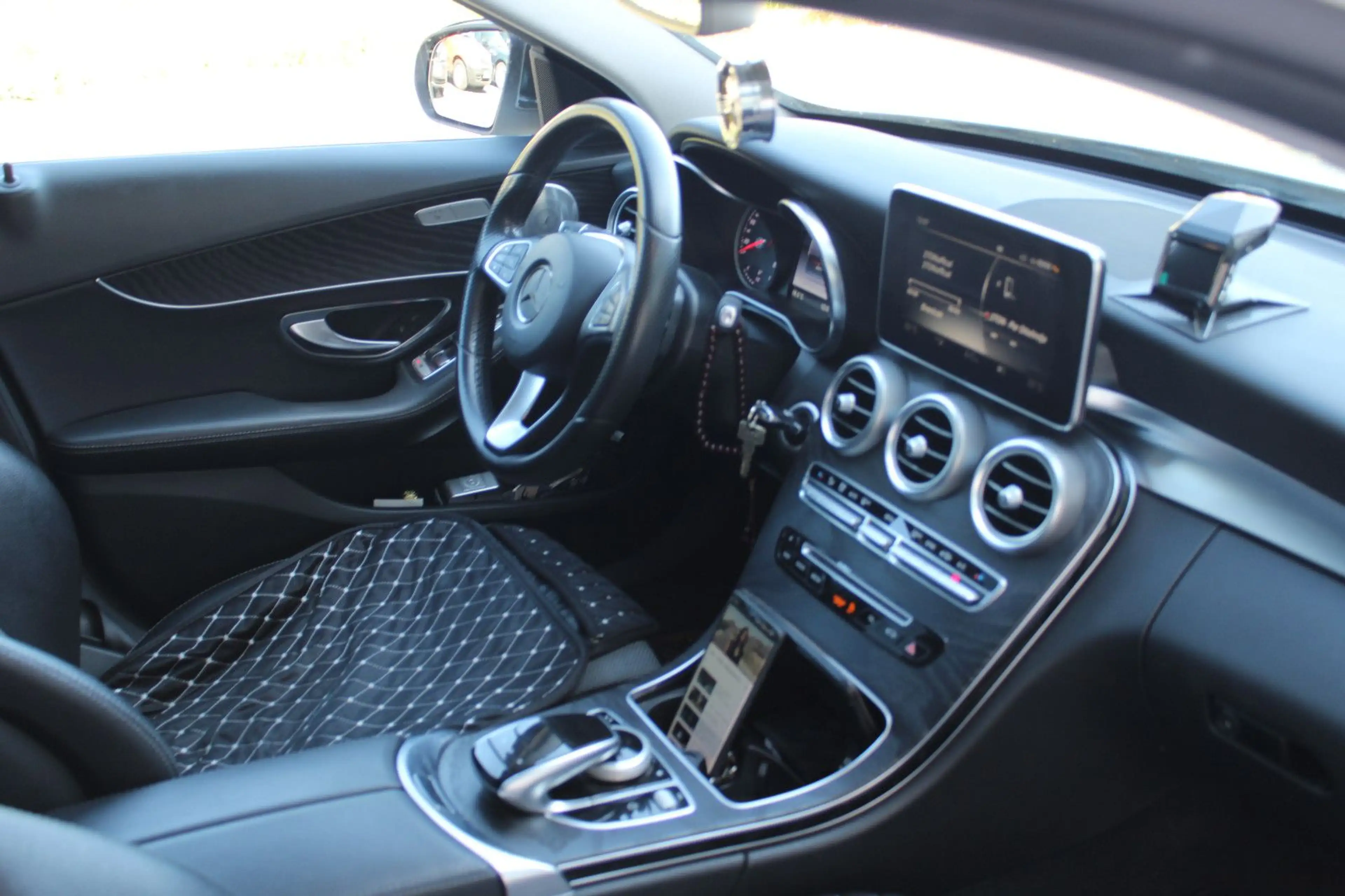 Mercedes-Benz C 400 C Limousine /4Matic — photo 15