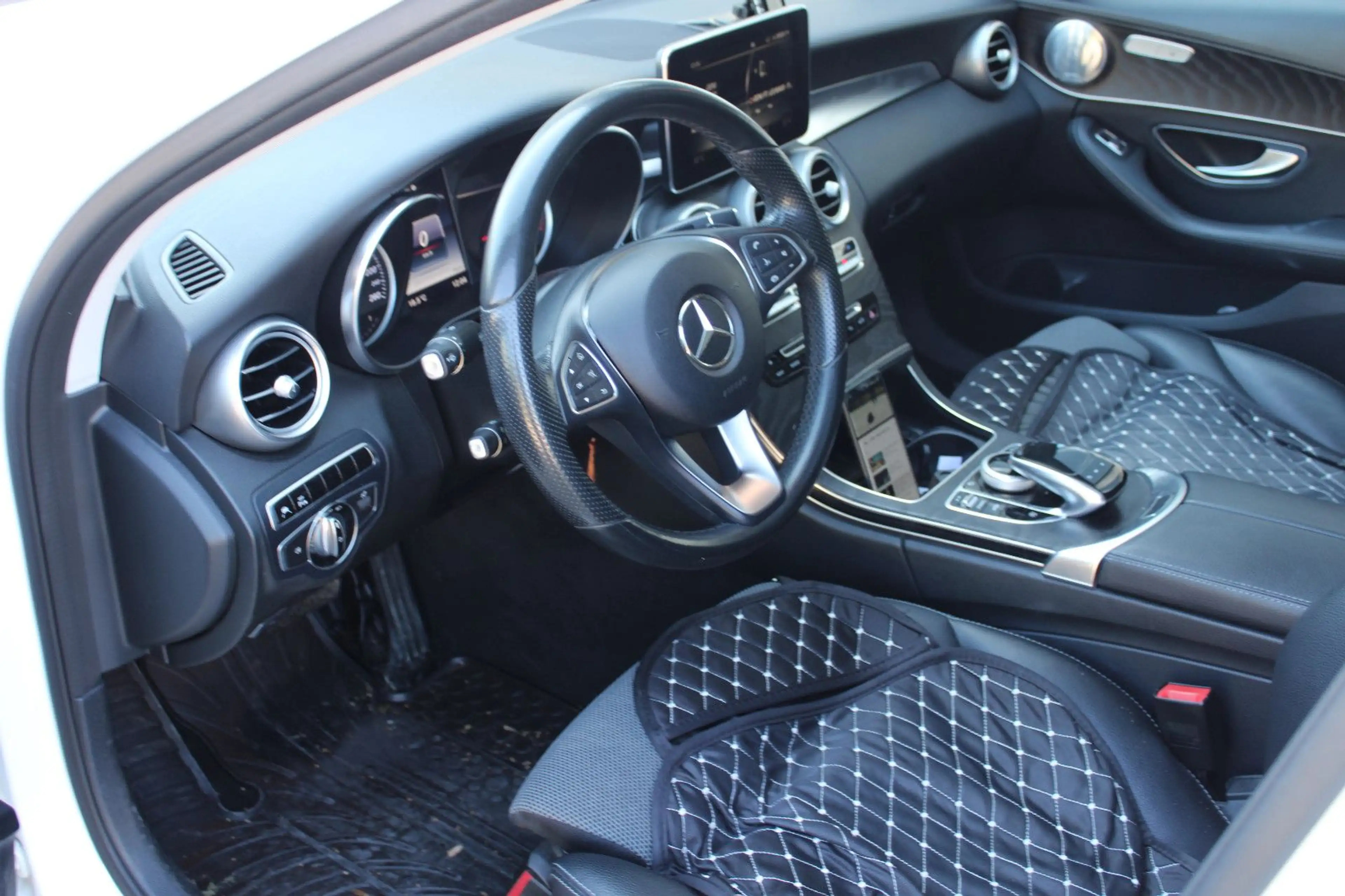 Mercedes-Benz C 400 C Limousine /4Matic — photo 8