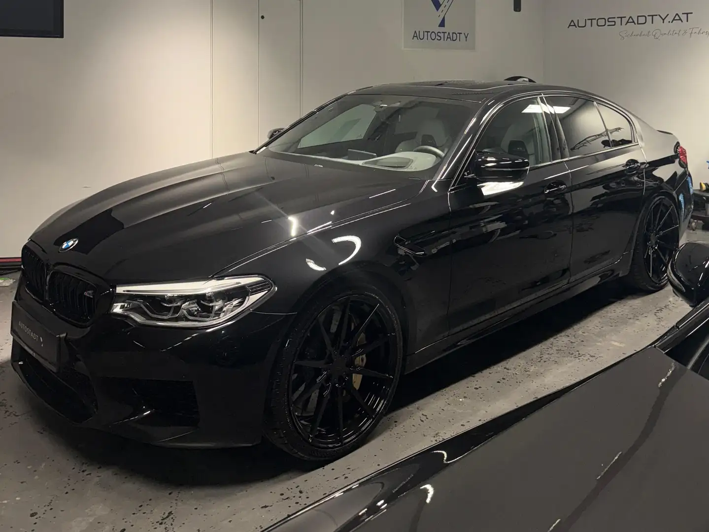 BMW M5 Competition Sonder45k*M-Carbon-Keramik* Schwarz - 1