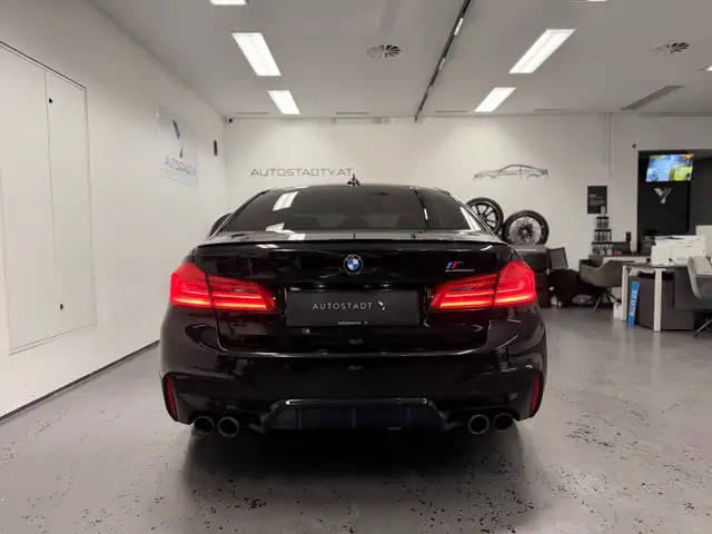 BMW M5 view 15