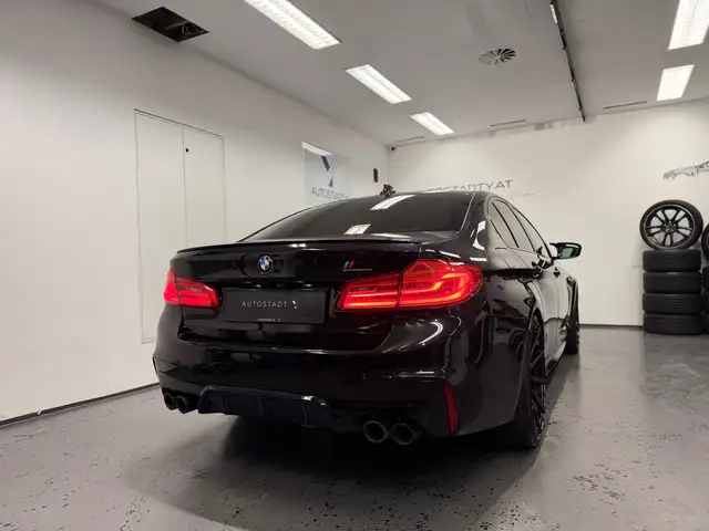 BMW M5 view 14