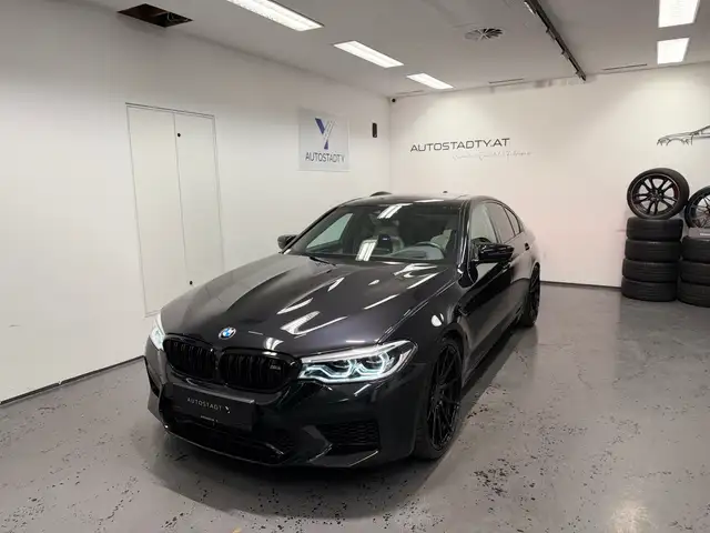 BMW M5 view 7