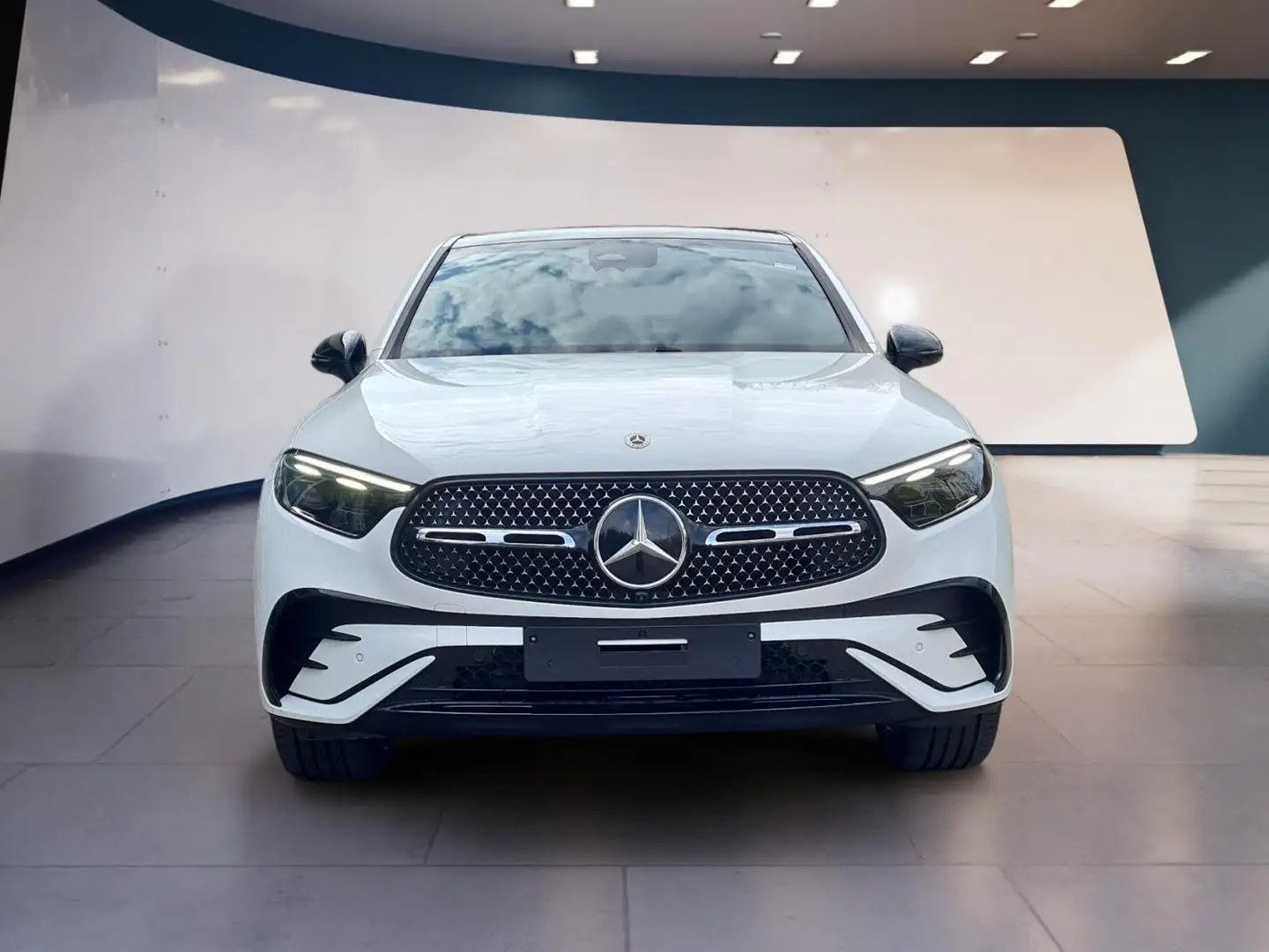 Mercedes-Benz GLC 220 d 4Matic Coupe AMG AHK PremiumPlus Burmester Weiß - 2