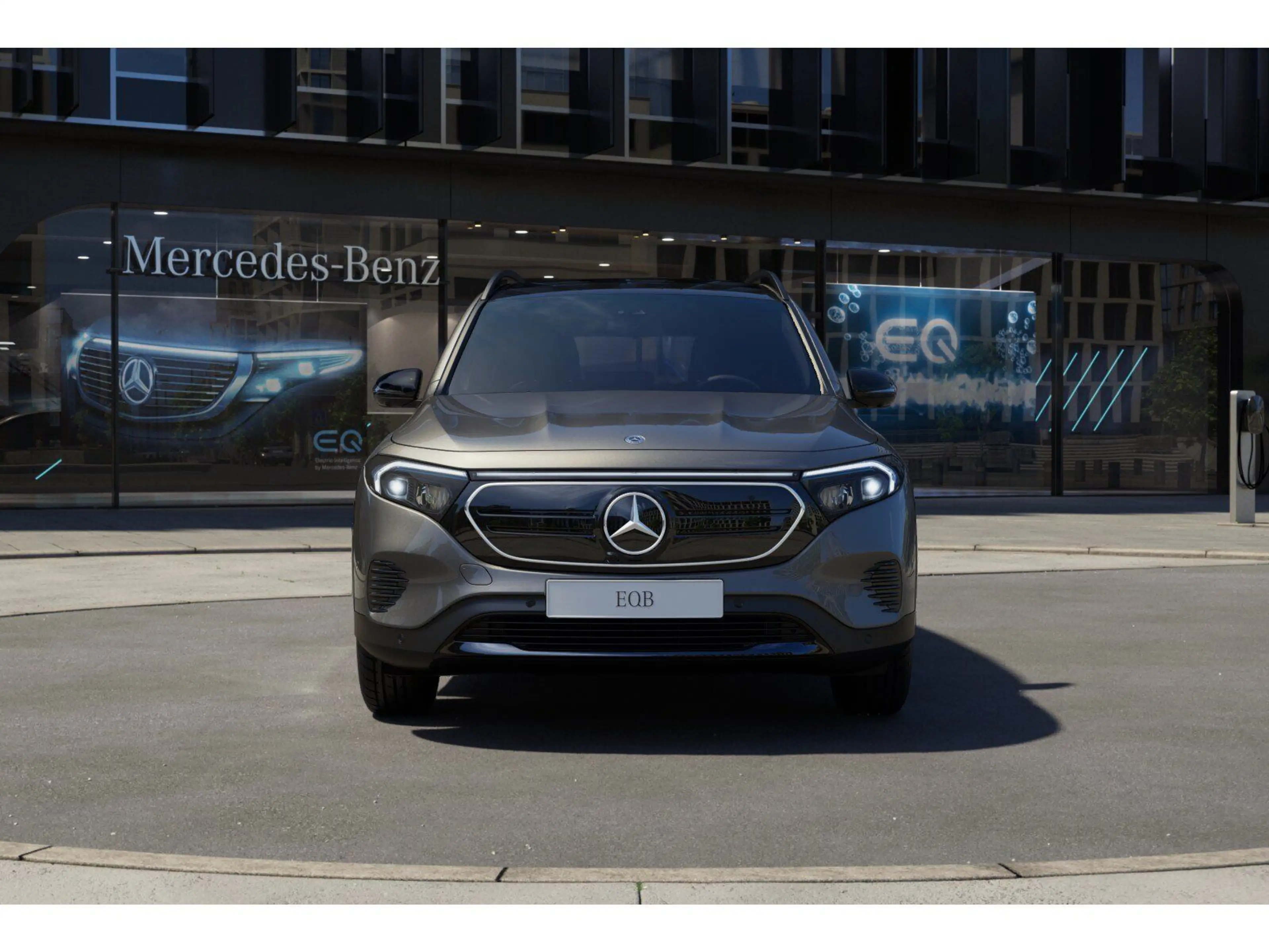 Mercedes-Benz EQB 250 PROGRE-PREMIUM NIGHT PANO 360° BURMESTER — photo 3