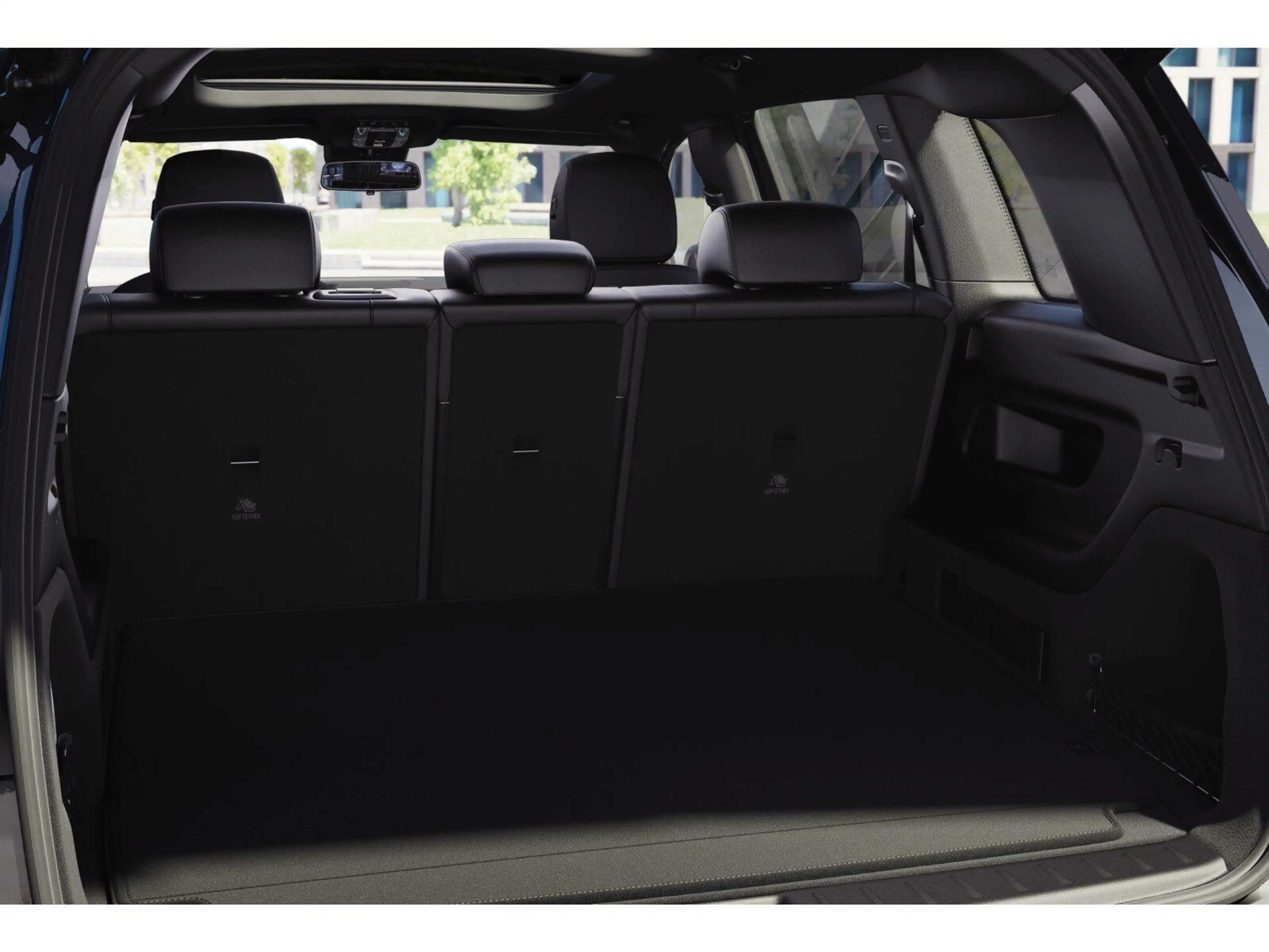 Mercedes-Benz EQB 250 PROGRE-PREMIUM NIGHT PANO 360° BURMESTER — photo 12