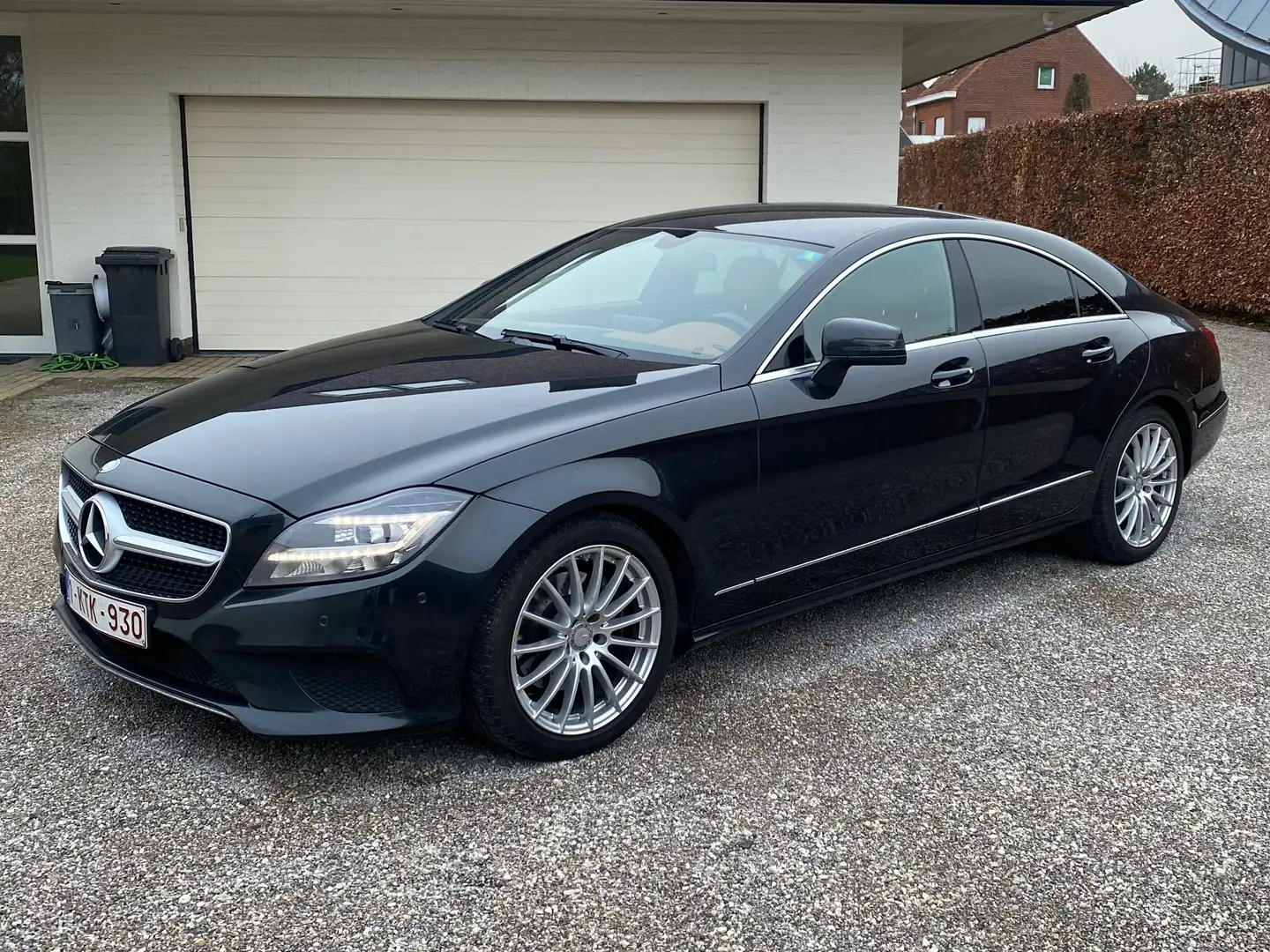 Mercedes-Benz CLS 350 AA Sedan Negru - 1