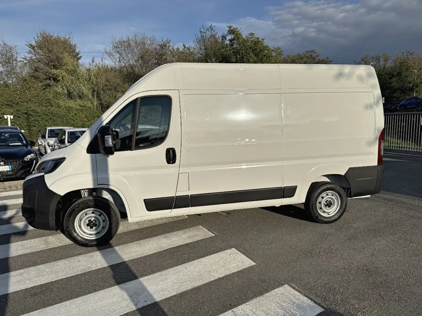 Citroen Jumper 2.2 BlueHDi 120 S&S 33 L2H2 Bianco - 2