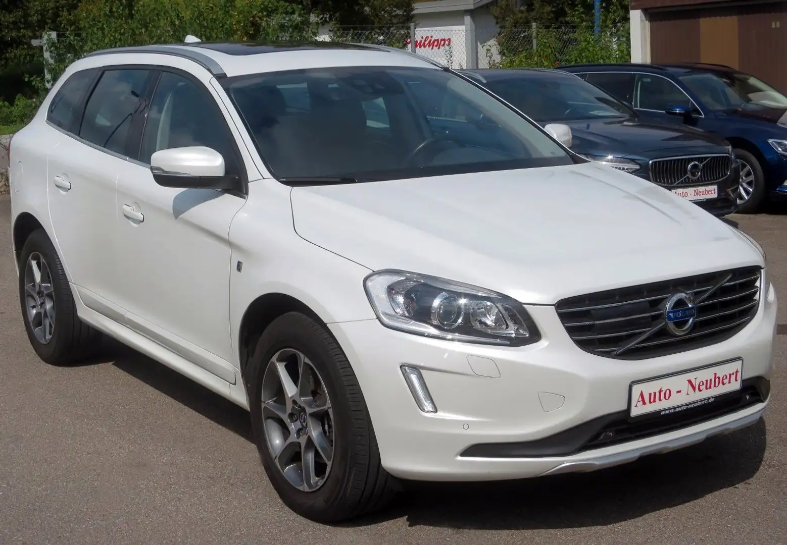 Volvo XC60 Ocean Race 2,4 AWD Blanc - 1
