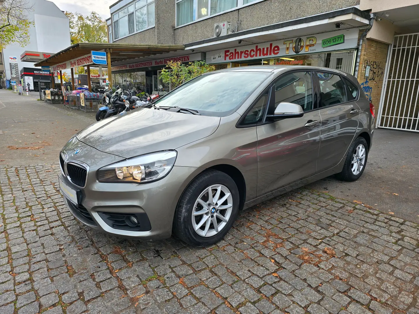 BMW 218 218 i/1.Hand/Scheckheft/Navi/PDC/MFL/Sportsitze Gris - 2