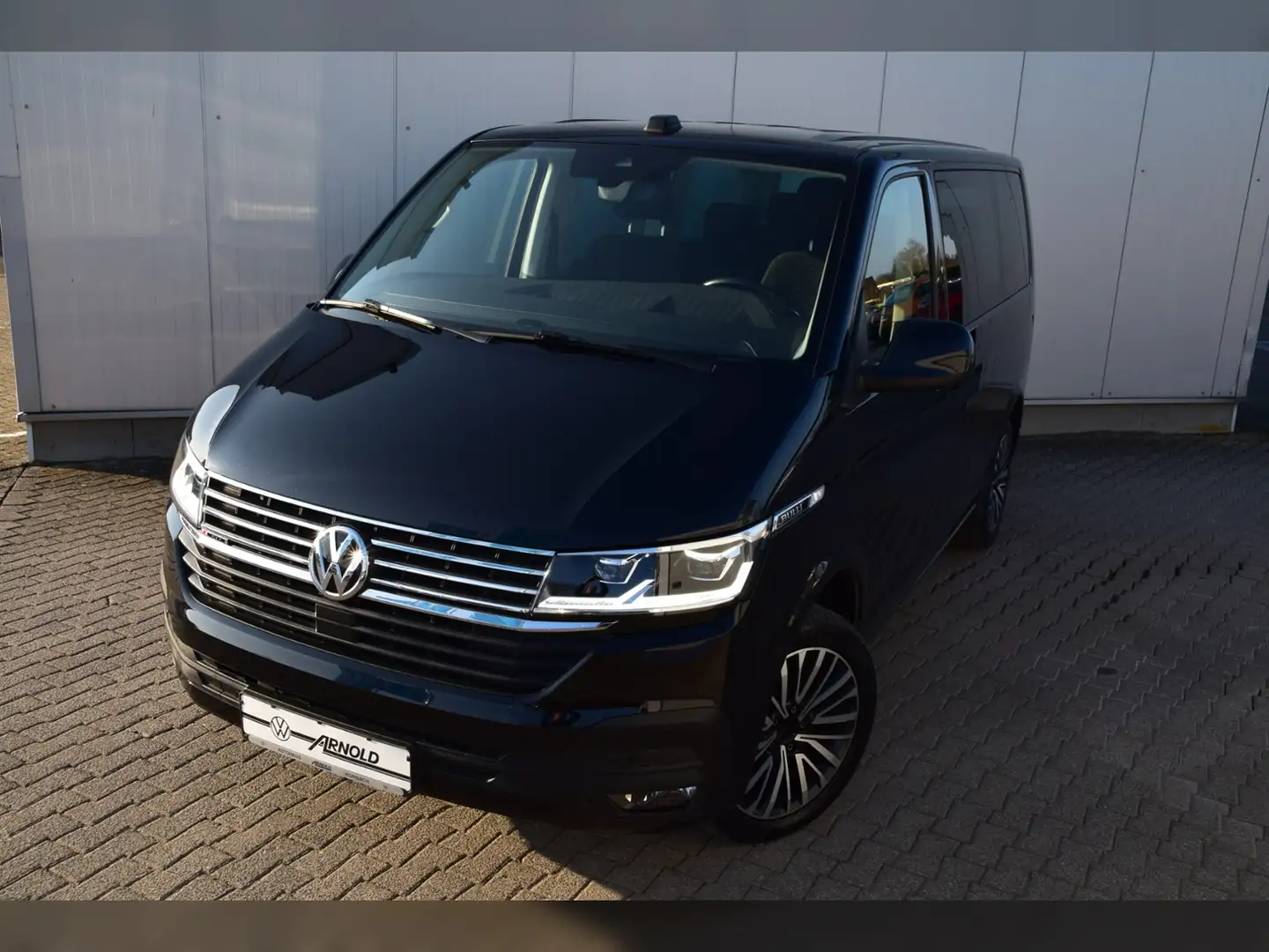 Volkswagen T6.1 Multivan TDI 4Motion Comfortline Schwarz - 2