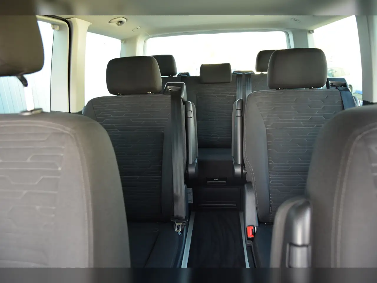 Volkswagen T6.1 Multivan TDI 4Motion Comfortline 9