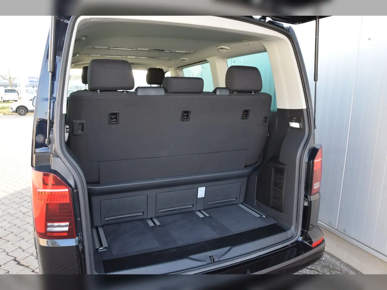Volkswagen T6.1 Multivan TDI 4Motion Comfortline 7