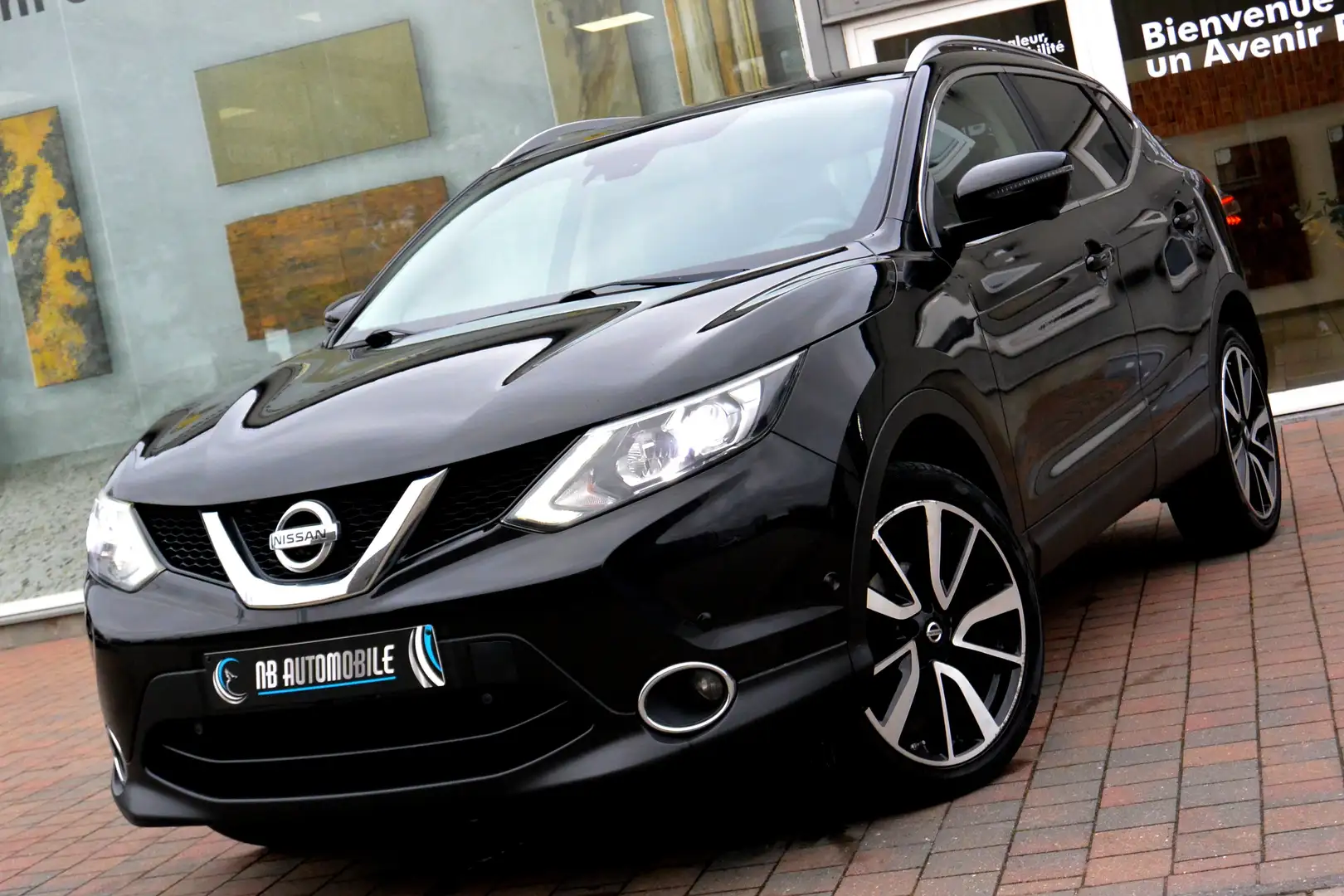 Nissan Qashqai 1.6 dCi 2WD Tekna*XENON*CAMERA 360*CUIR*GARANTIE* Zwart - 1