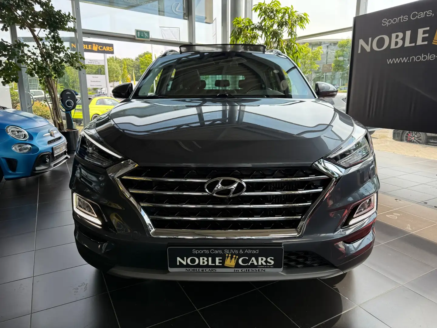 Hyundai TUCSON Premium 4WD PANO AHK LED LEDER Grijs - 2