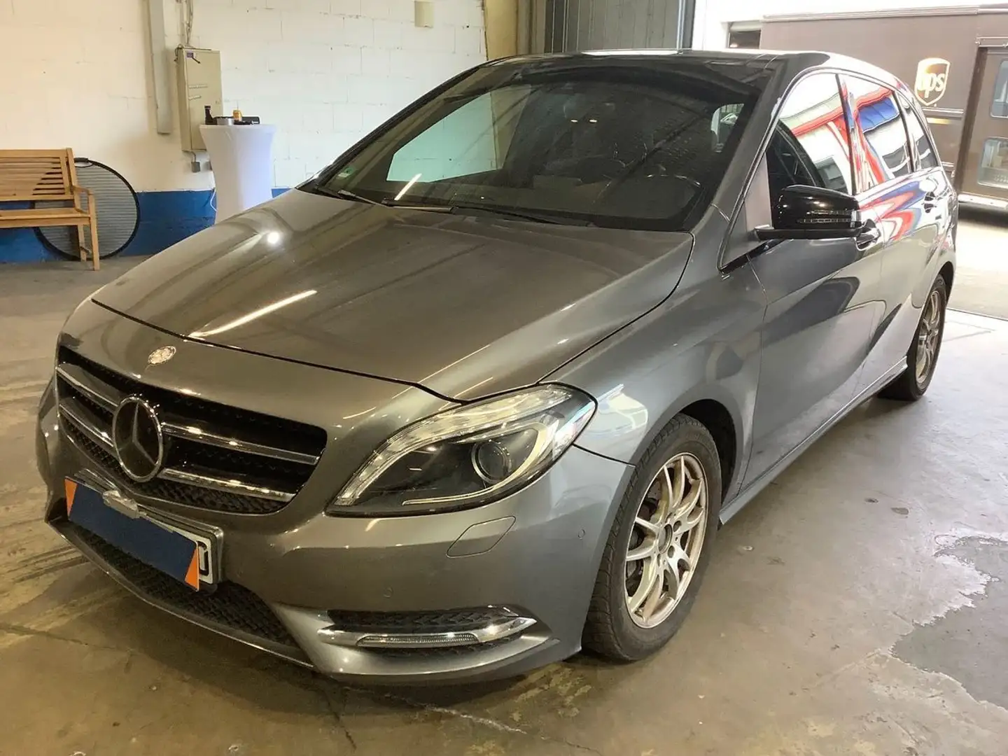 Mercedes-Benz B 180 180 CDI*Automatik*Pano*AHK*SHZ*PDC*Tüv Neu*EU5 Grigio - 1