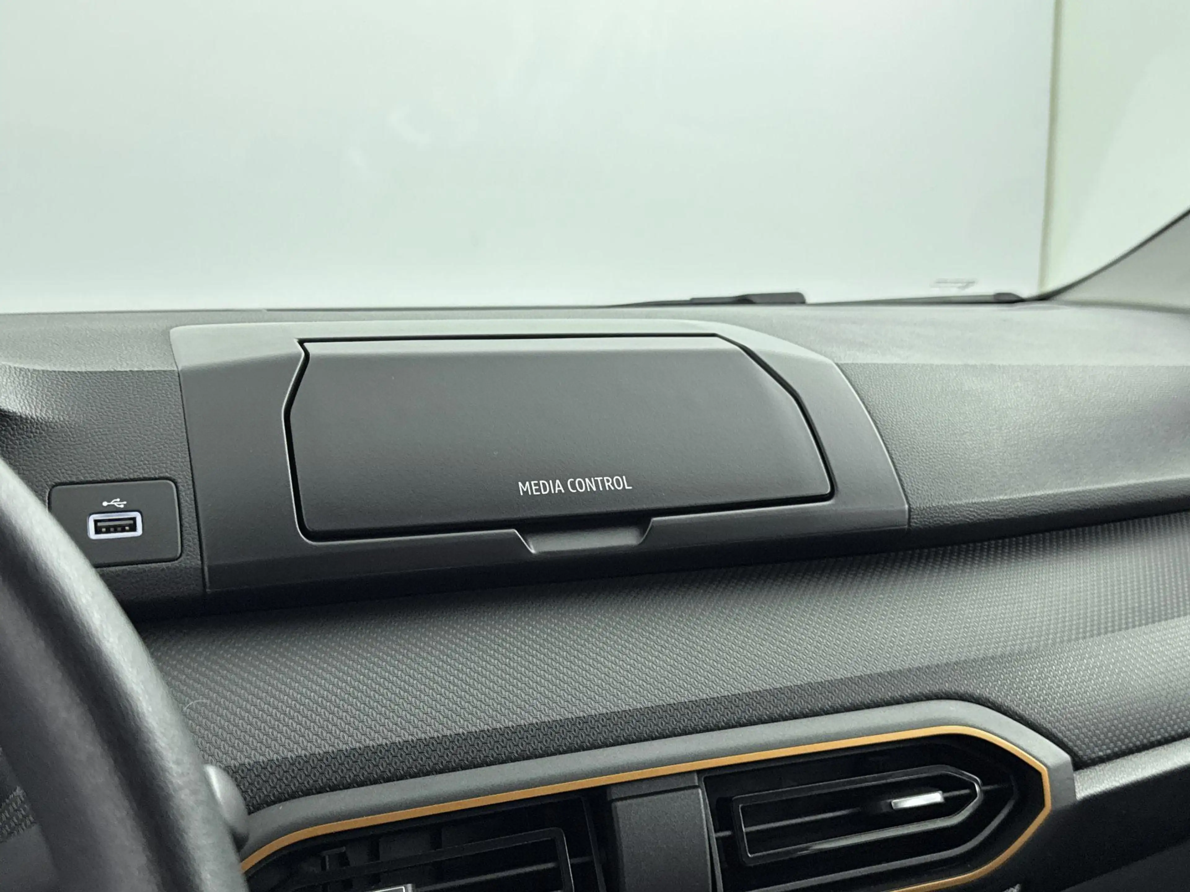 Dacia Sandero 1.0 TCe ECO-G Essential 100PK | Trekhaak | Parkeer — photo 7