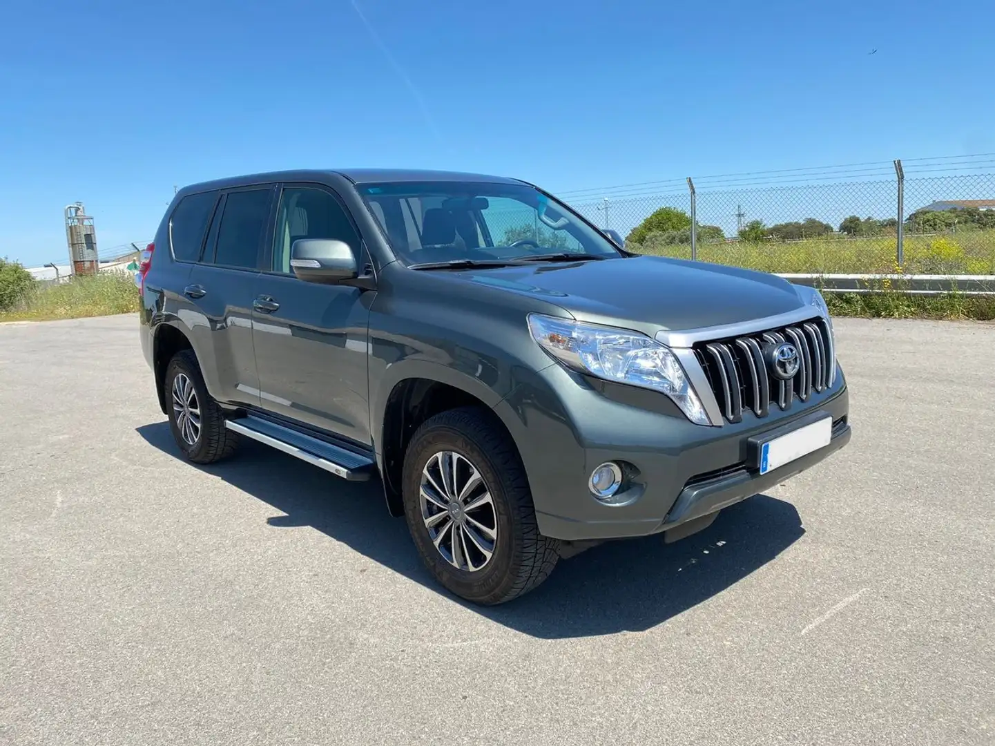 Toyota Land Cruiser D-4D GX Green - 2