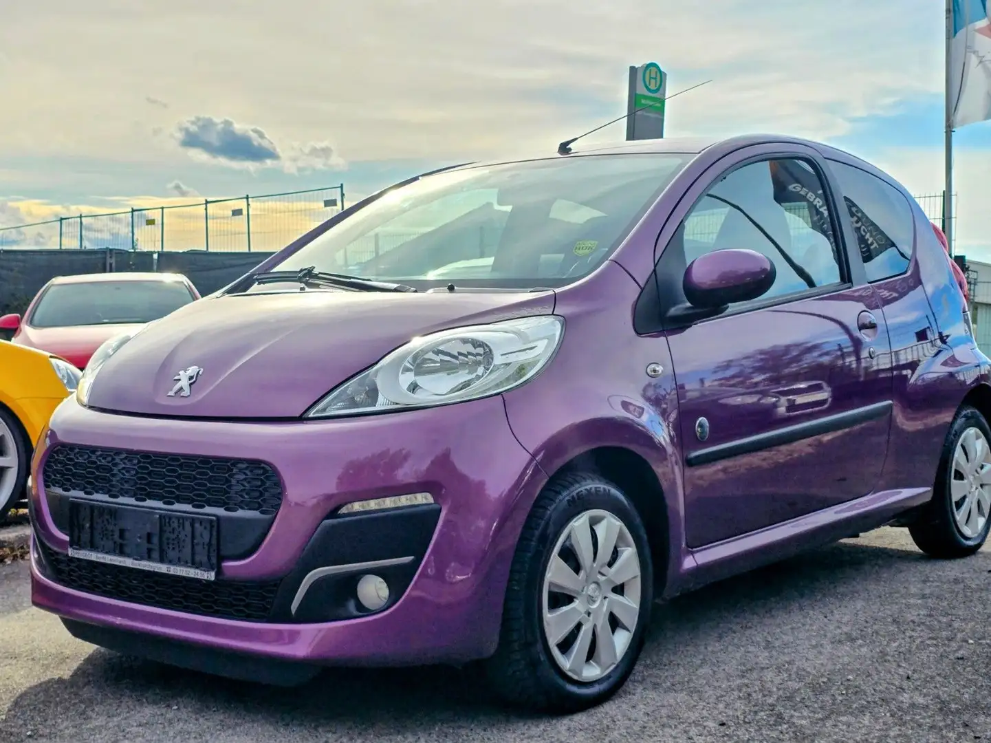 Peugeot 107 Envy Violett - 1