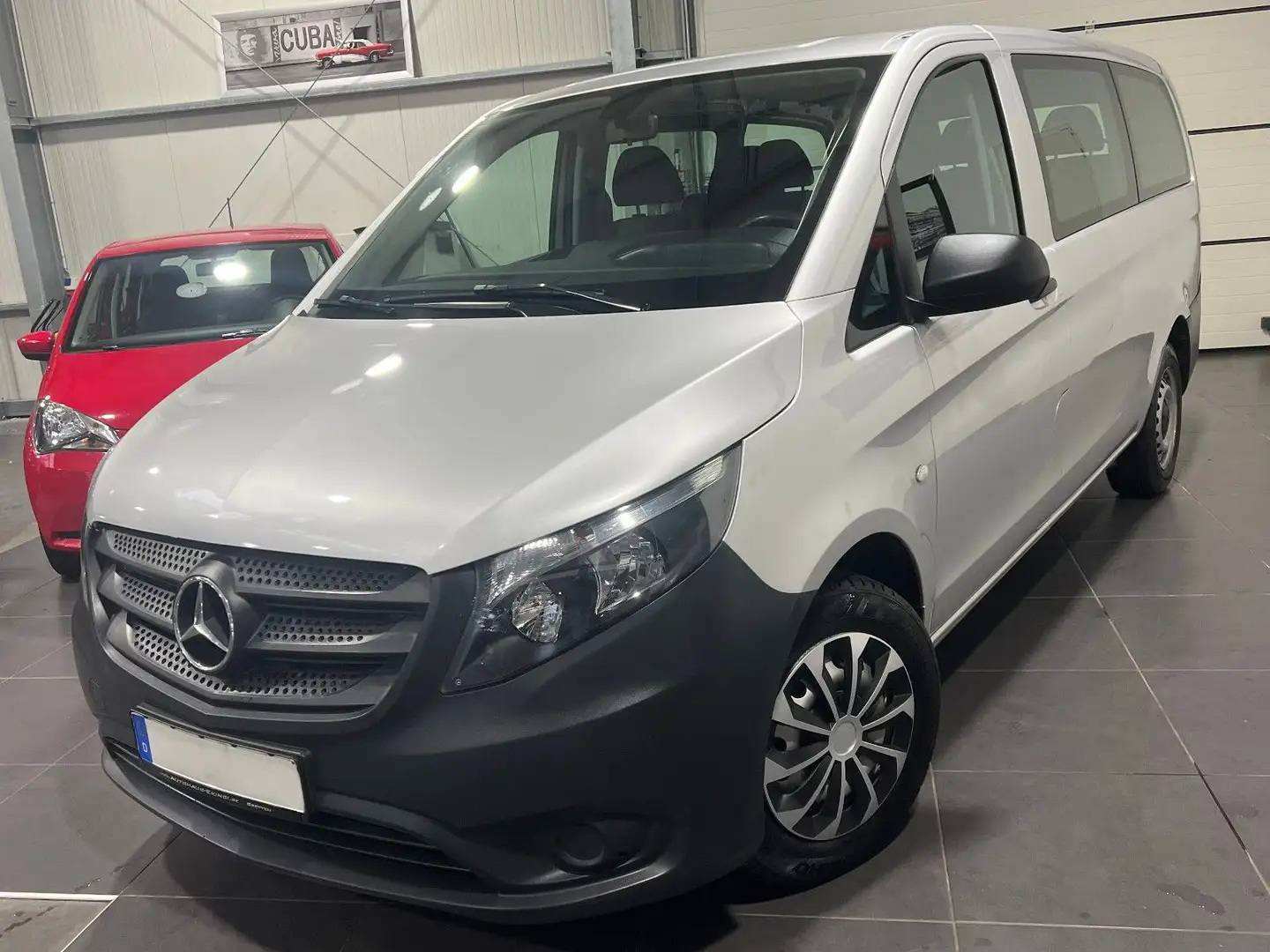 Mercedes-Benz Vito Tourer 114 CDI lang **9-Sitze*Navi*Klima** Argent - 1