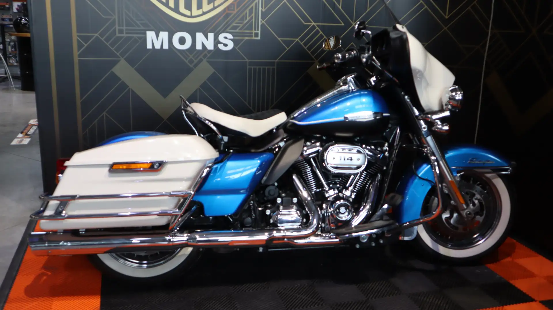 Harley-Davidson Electra Glide Revival Albastru - 2