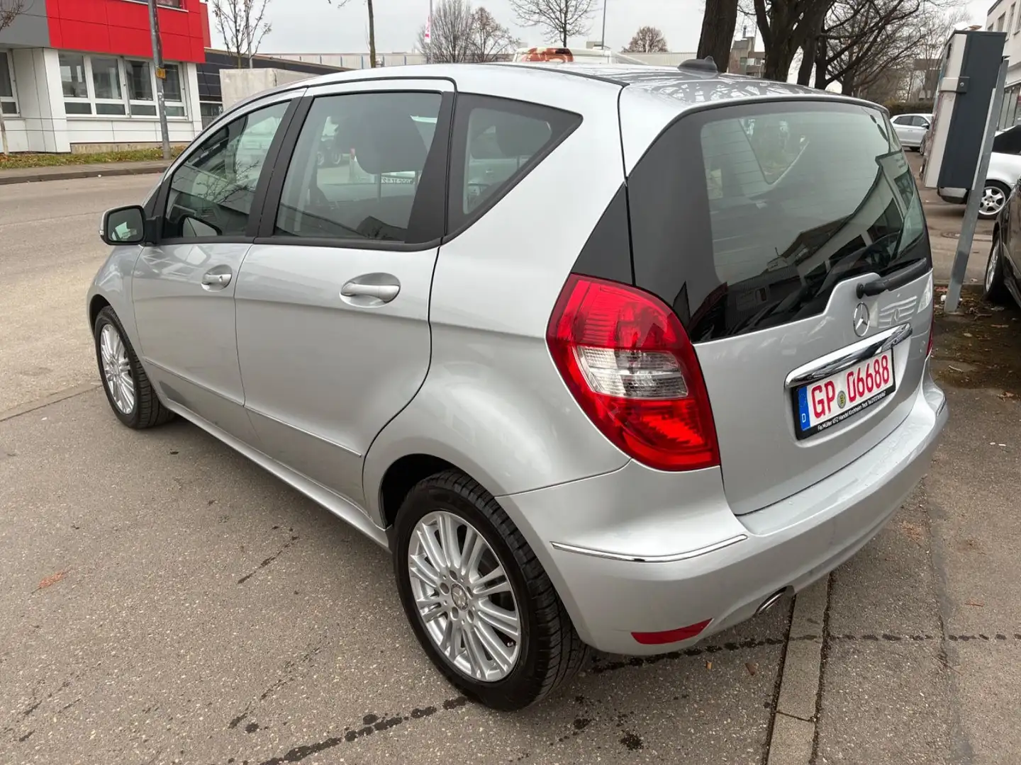 Mercedes-Benz A 160 Avantgarde Plateado - 2