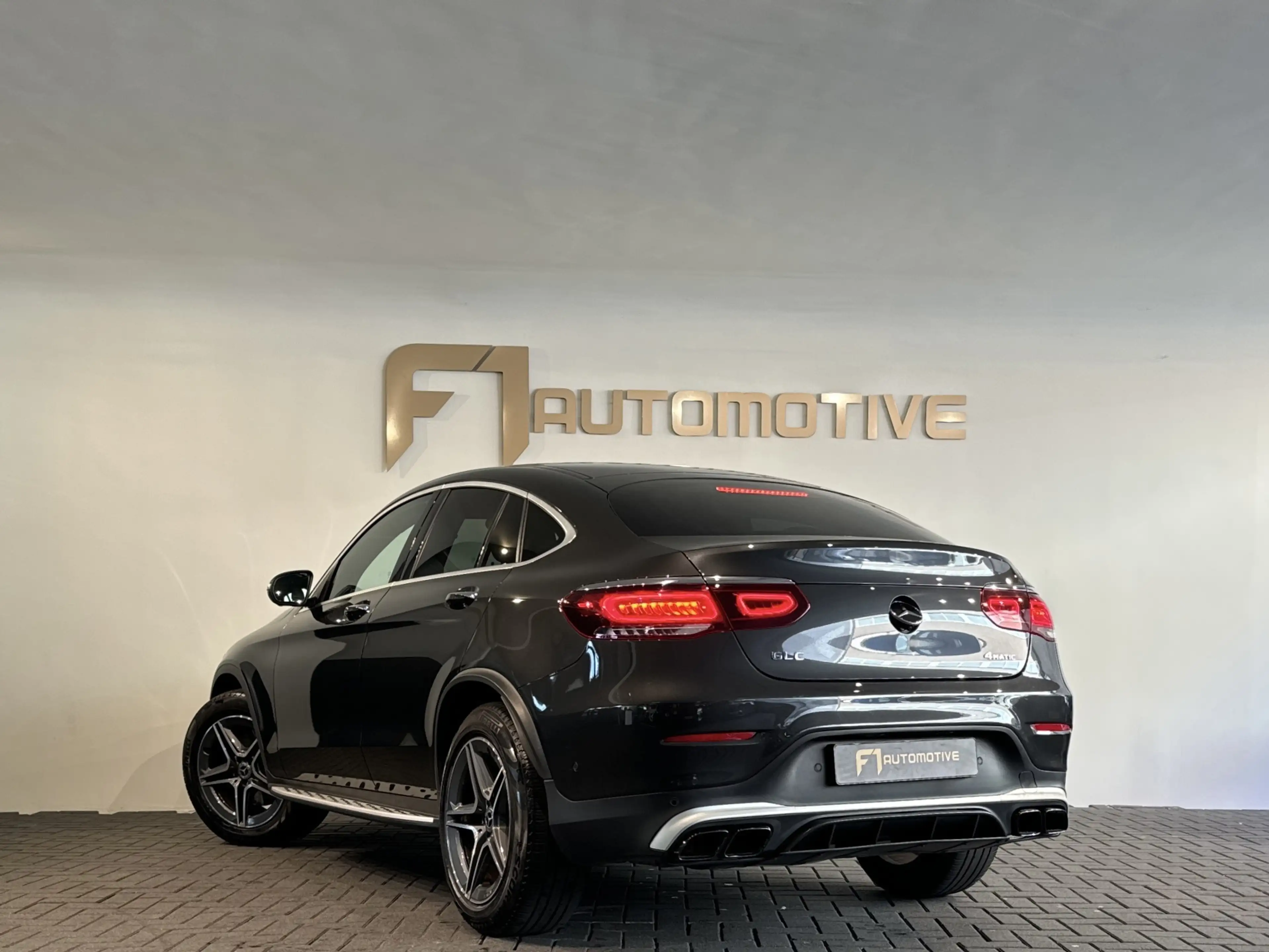 Mercedes-Benz GLC 300 Coupé 4MATIC AMG Pano|ACC|Stoelverwarming|Camera — photo 6