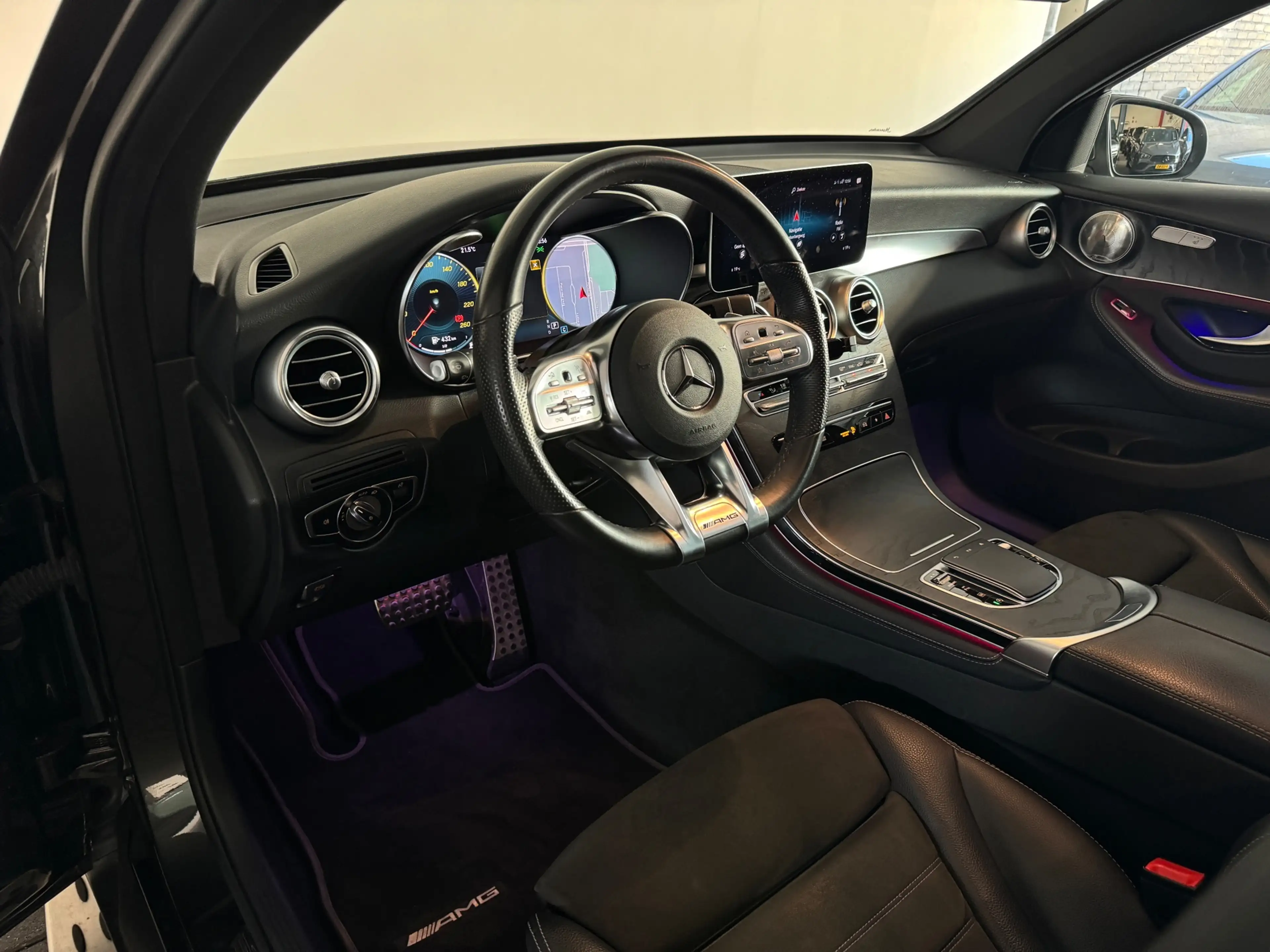 Mercedes-Benz GLC 300 Coupé 4MATIC AMG Pano|ACC|Stoelverwarming|Camera — photo 9
