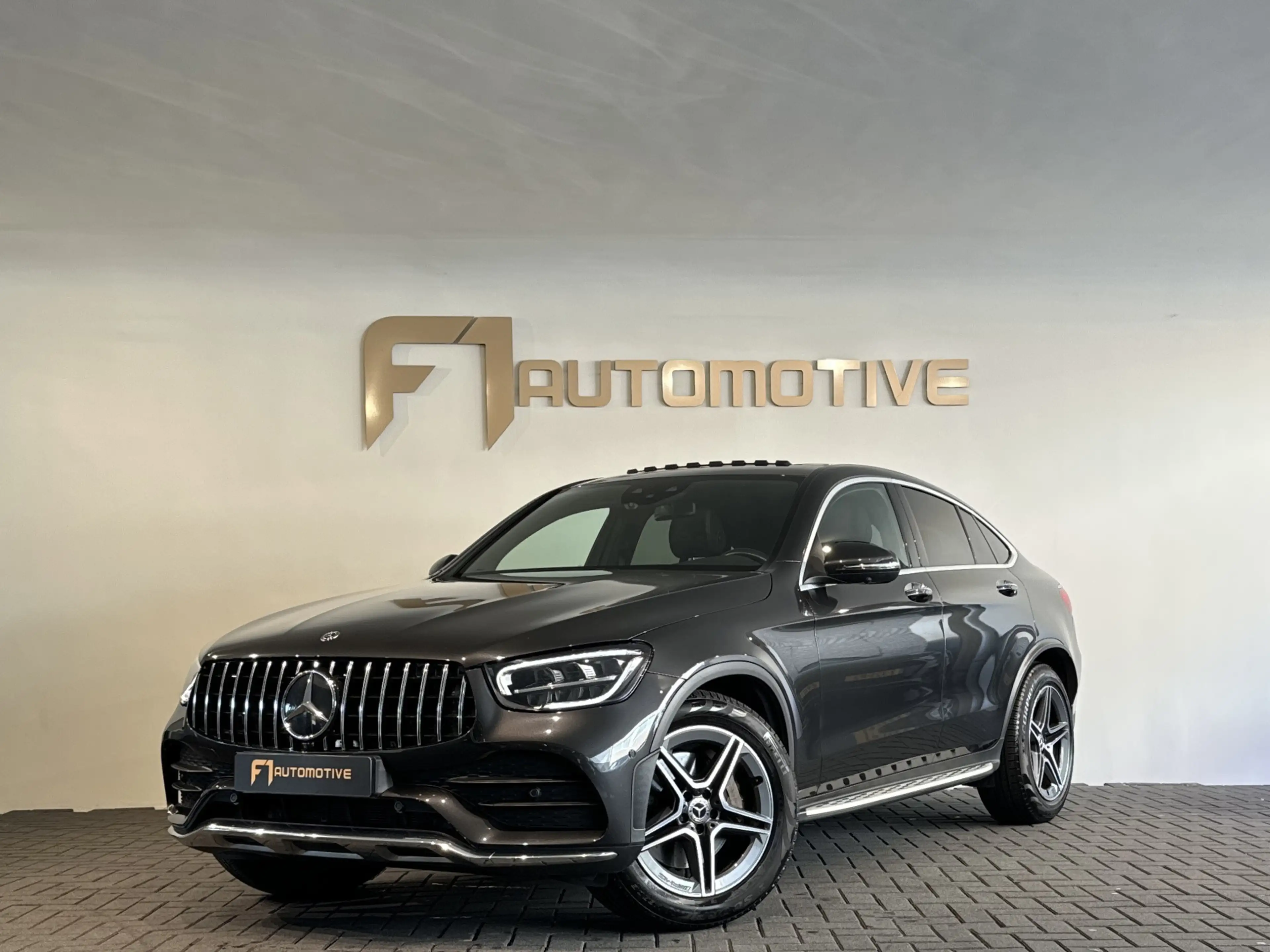 Mercedes-Benz GLC 300 Coupé 4MATIC AMG Pano|ACC|Stoelverwarming|Camera