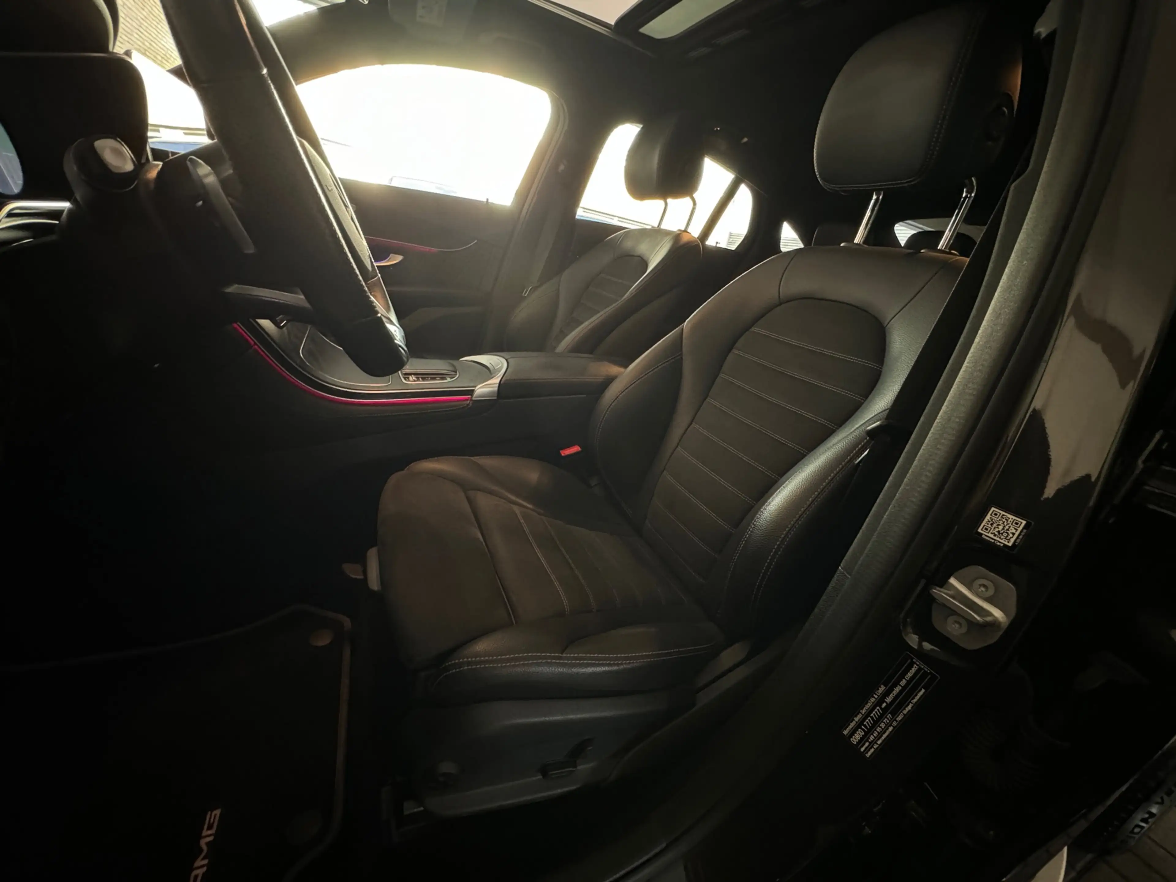 Mercedes-Benz GLC 300 Coupé 4MATIC AMG Pano|ACC|Stoelverwarming|Camera — photo 10